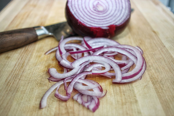 red-onion-grilled-romaine-steak-salad-recipe