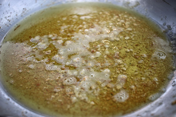 bubbling-melted-butter-sage-butter-recipe