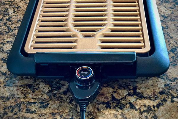 Temperature knob on Gotham Electric Grill