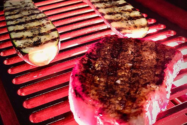 Meat and vegetables grilling on Tenergy Indoor infrared Grill