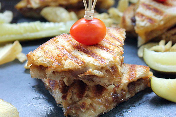 French onion soup grilled cheese bites from Grillseeker cookbook