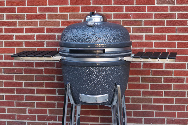 Slow N Sear Kamado cooker