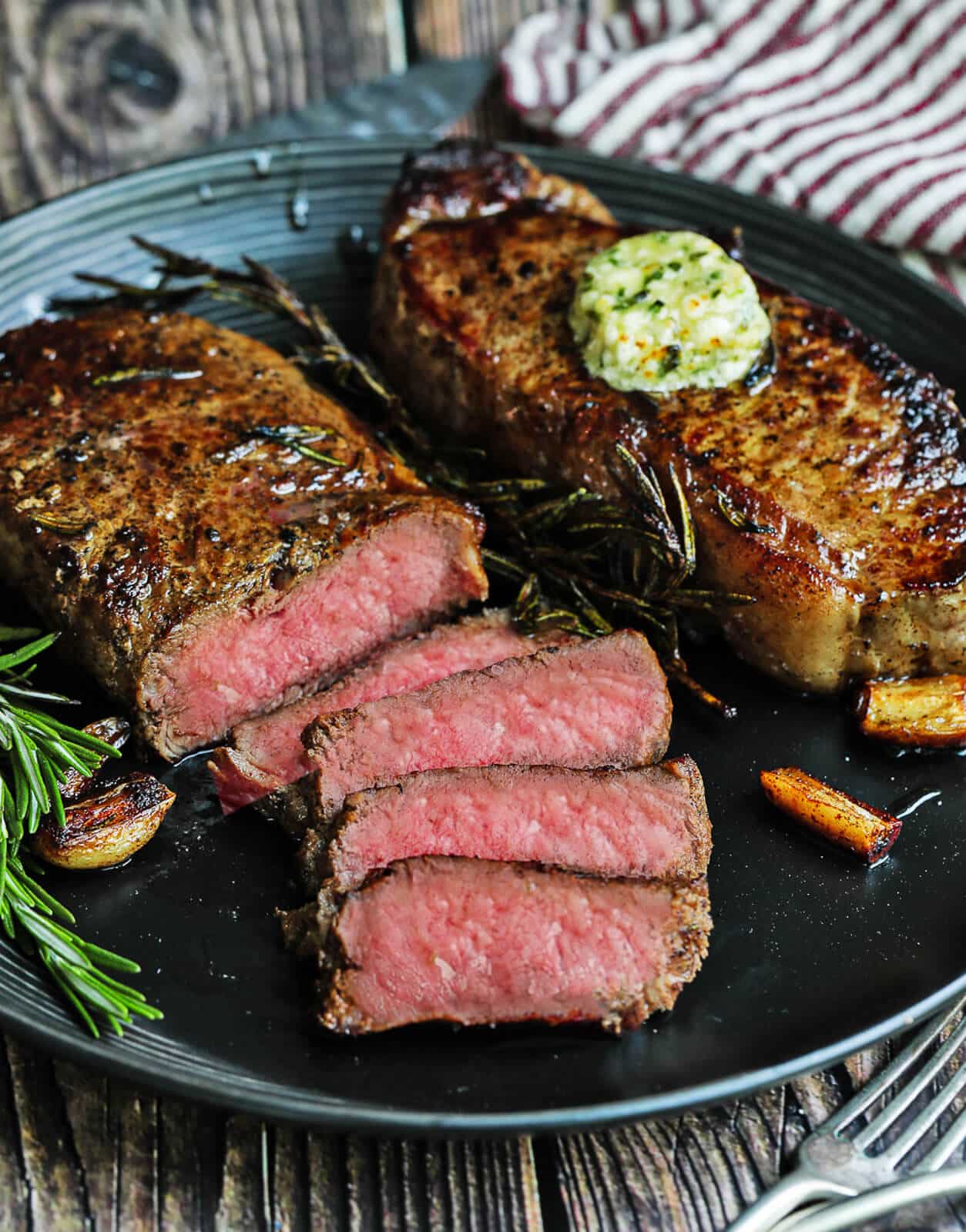 Pan Seared Steak With Compound Butter - Grillseeker