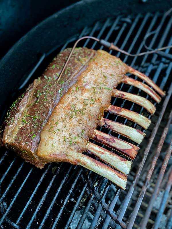 Marinaded rack of lamb on the grill