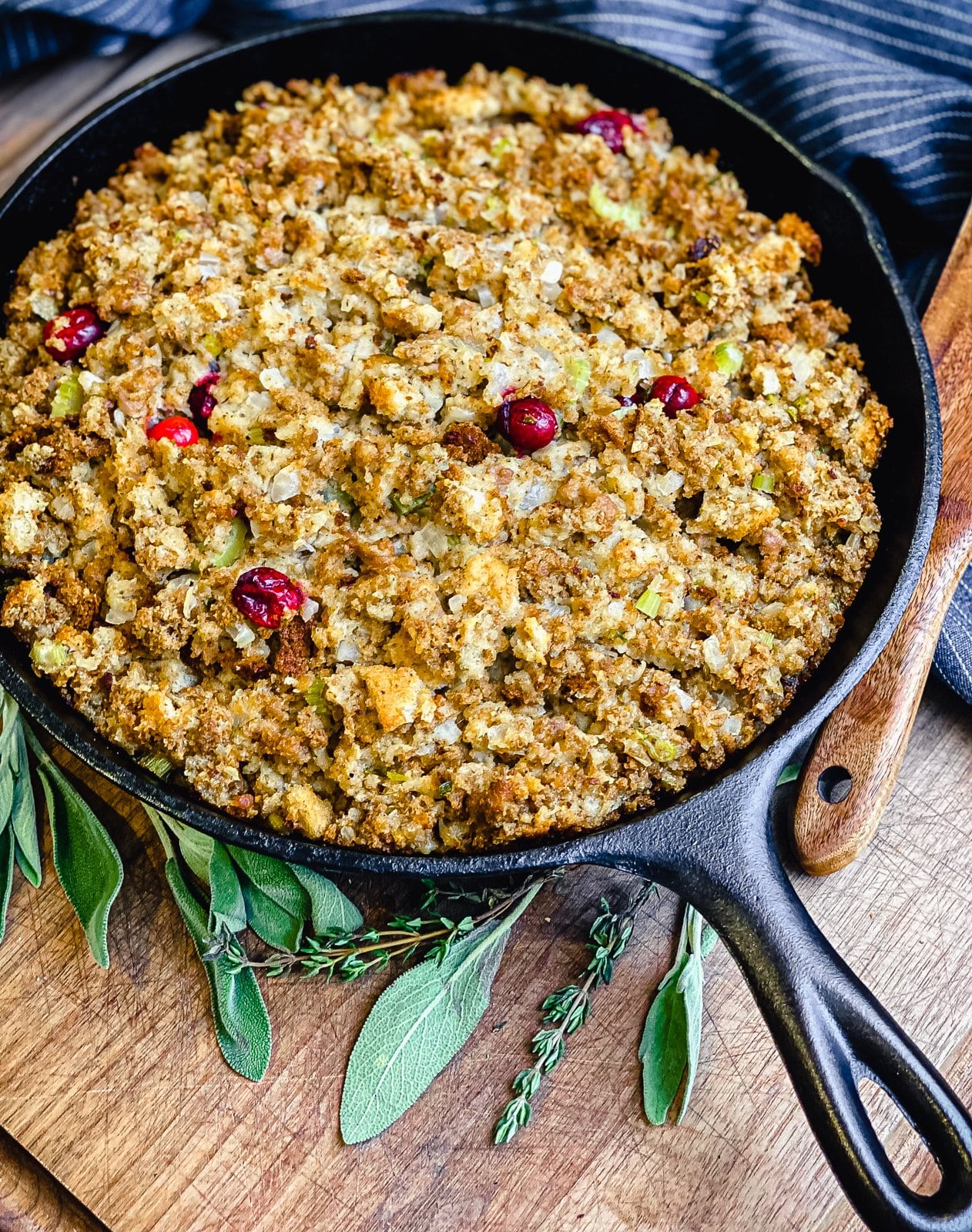 thanksgiving dressing in a cast iron pan