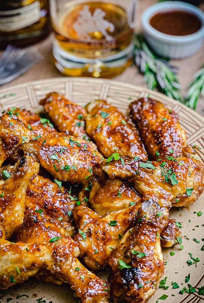 buffalo wings ready to serve