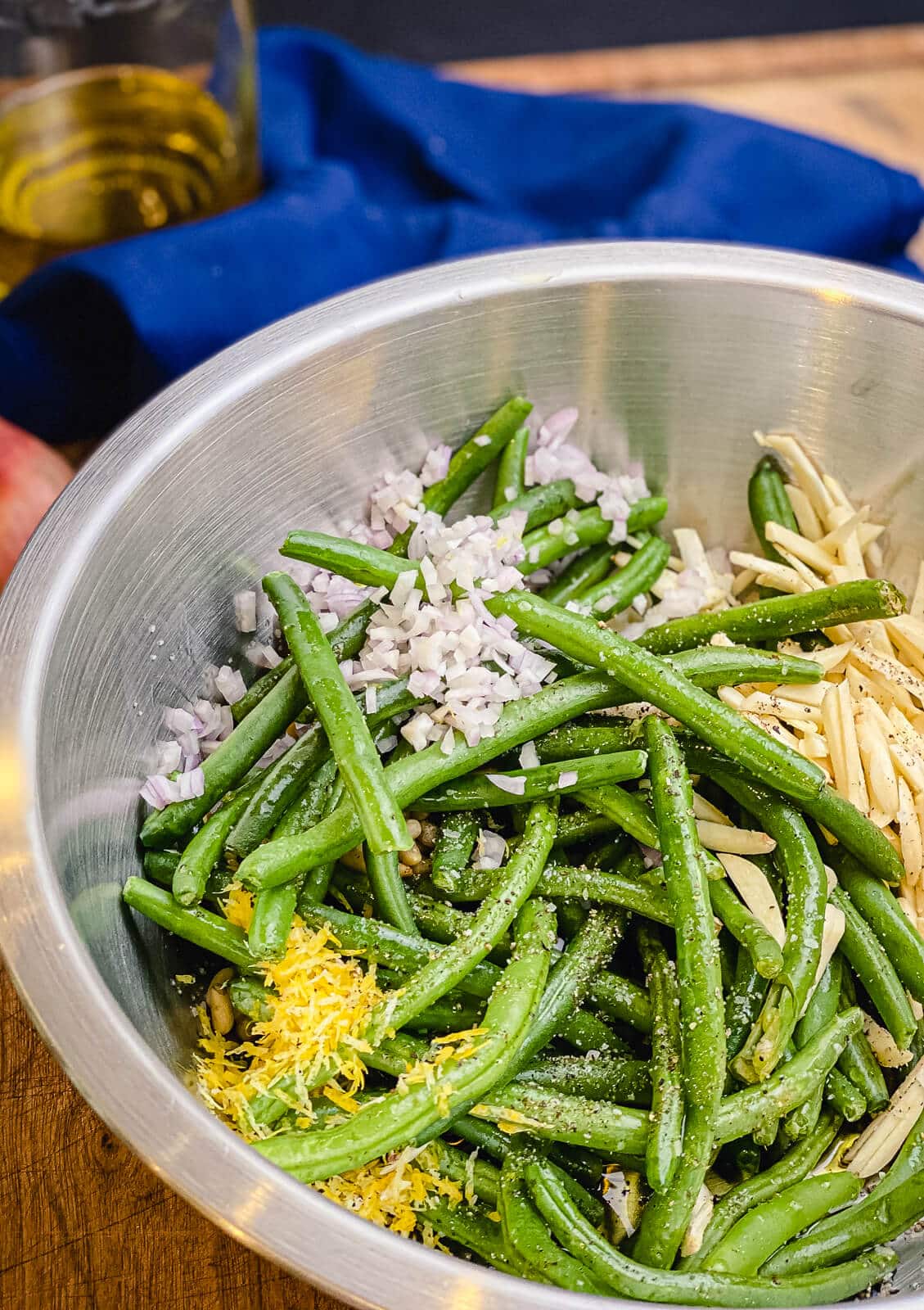 green beans in a large mixing bowl