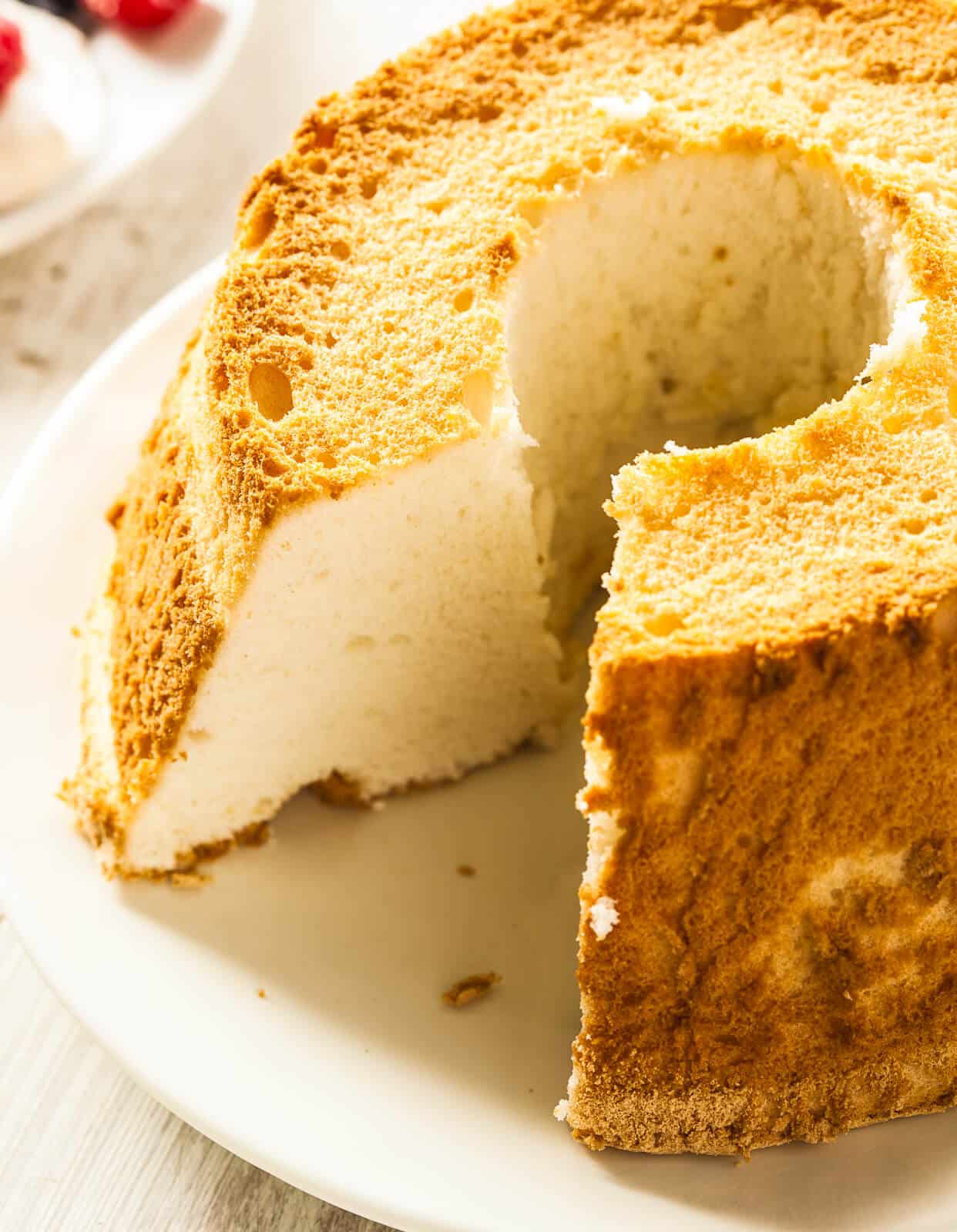 Grilled Angel Food Cake with Strawberry Puree Grillseeker