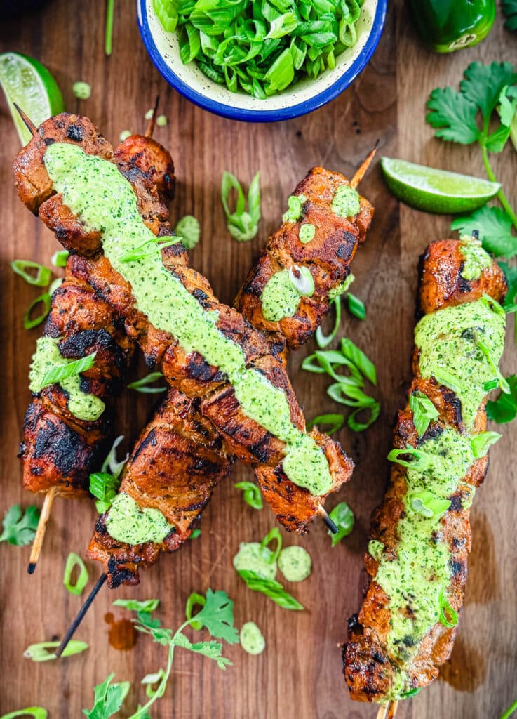 overhead photo of Peruvian chicken skewers